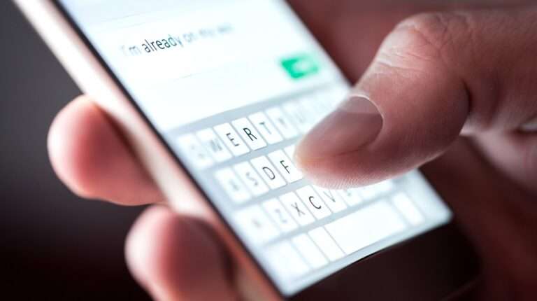 Comment transférer des messages texte vers un autre téléphone